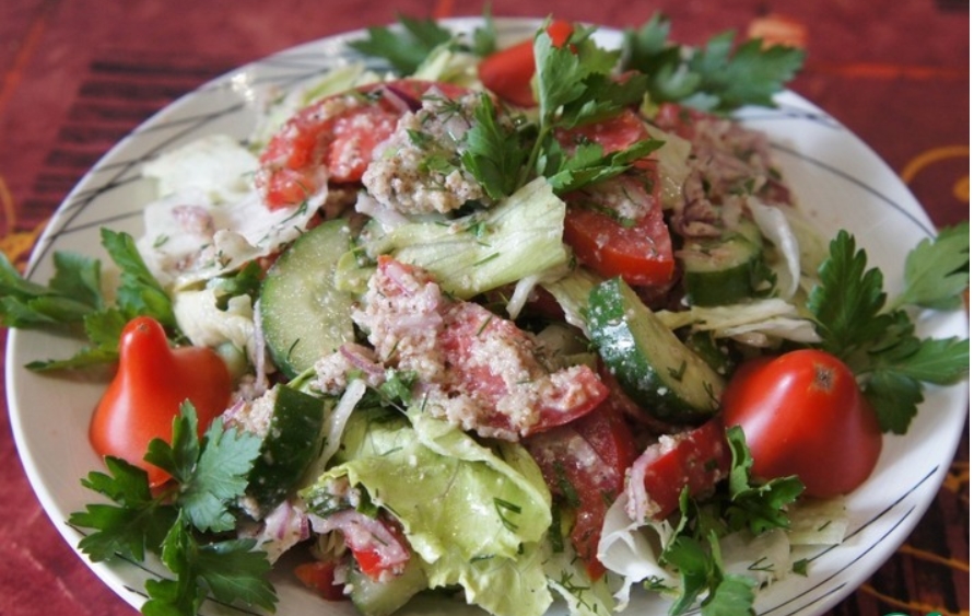 Салат из свежих овощей Глехурад